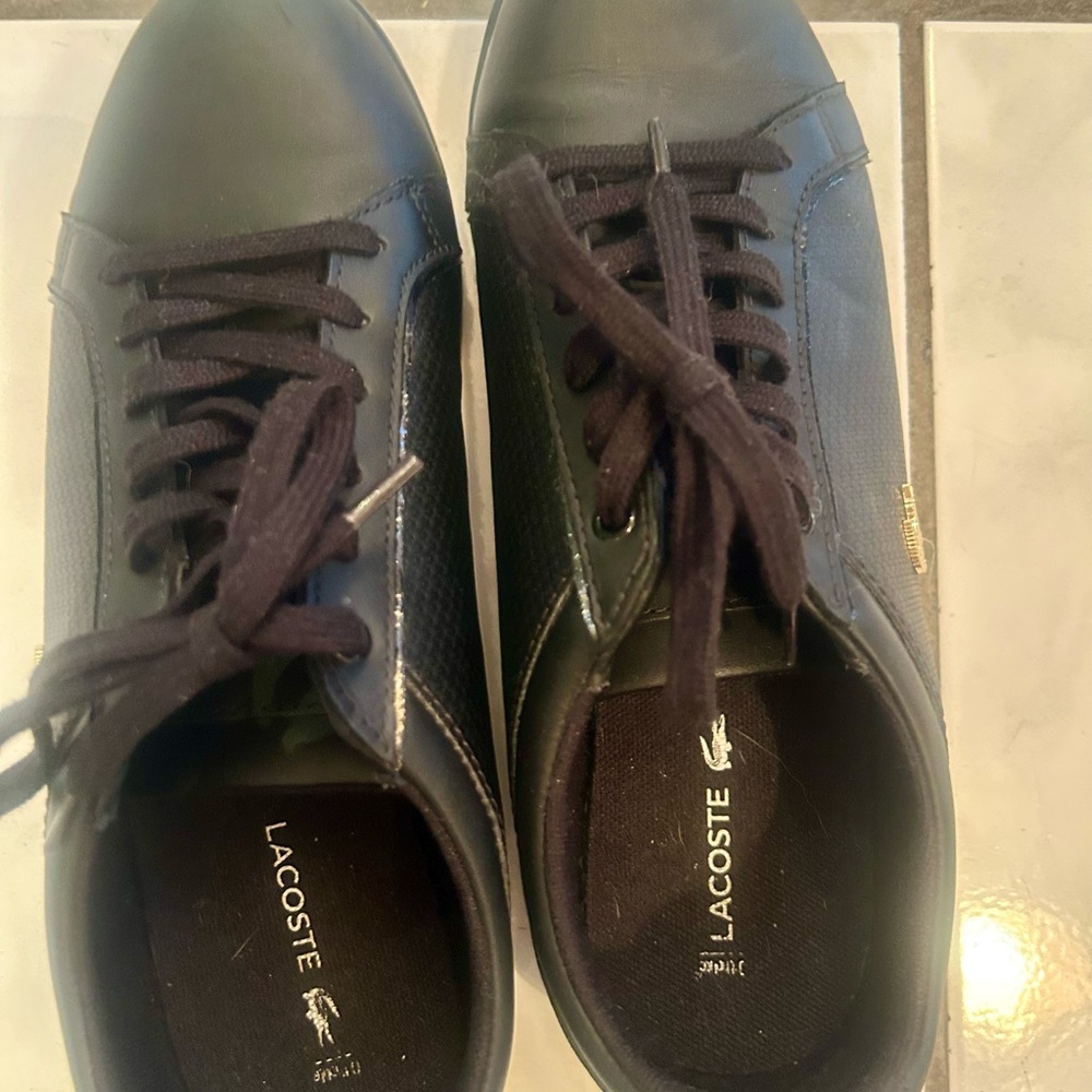 Lacoste Black Leather Sneakers – Women’s Size 7